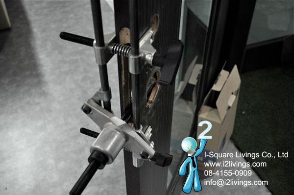 เครื่องมือในติดตั้งกลอนประตูดิจิตอล digital door lock ของแท้ ที่เราบริการลูกค้าของเรา